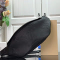LV M44388 Louis Vuitton Discovery Bumbag Monogram Black