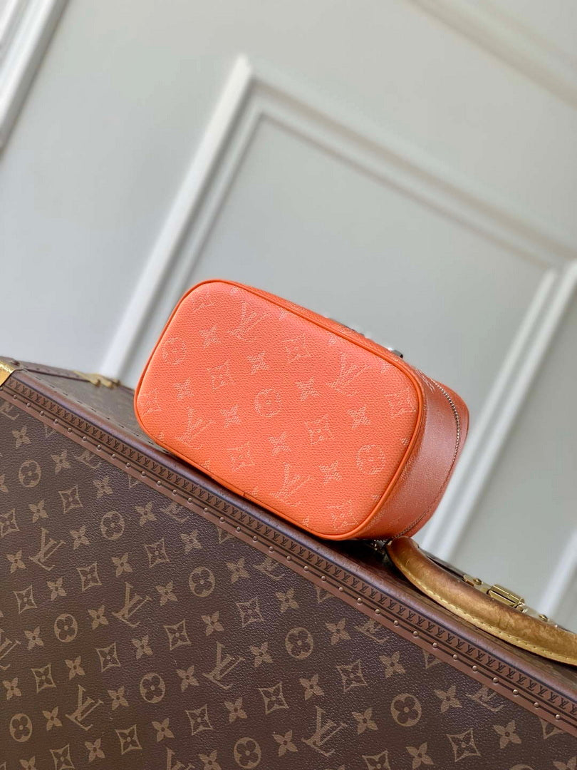 LV M44495 Louis Vuitton Nice Mini Beauty Case Orange