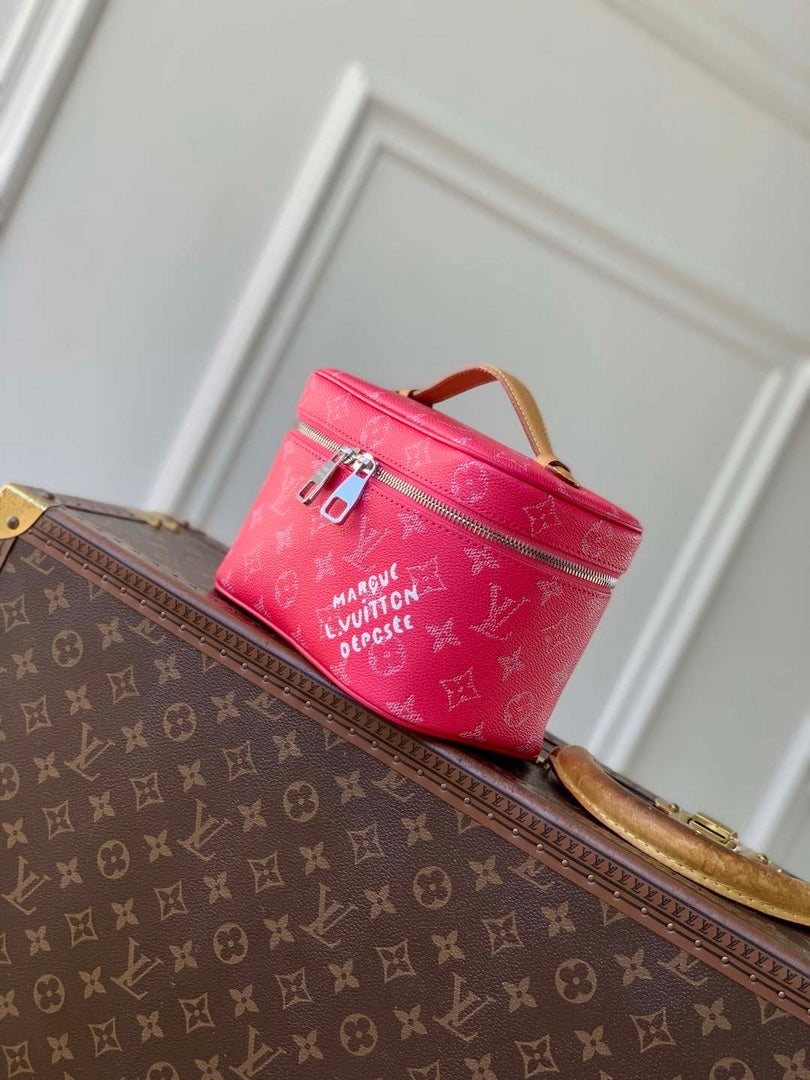 LV M44495 Louis Vuitton Nice Mini Beauty Case Fuchsia