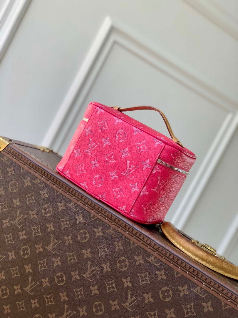 LV M44495 Louis Vuitton Nice Mini Beauty Case Fuchsia