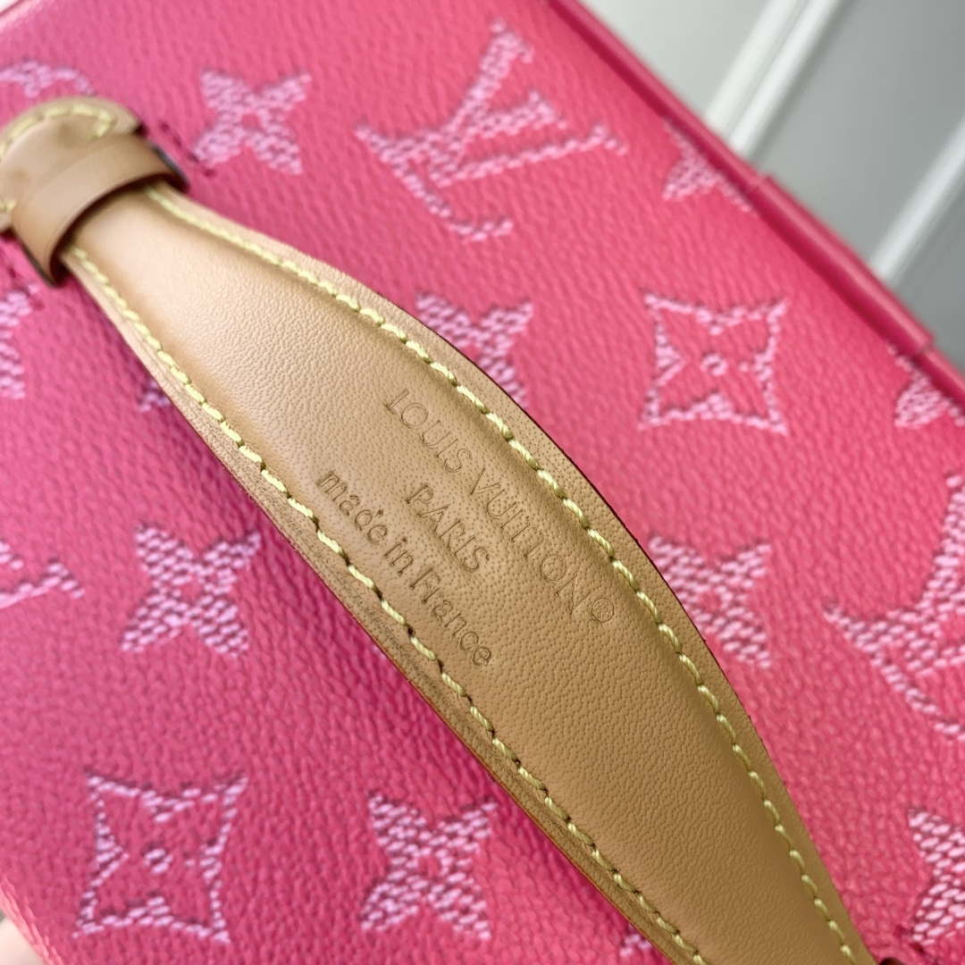 LV M44495 Louis Vuitton Nice Mini Beauty Case Fuchsia