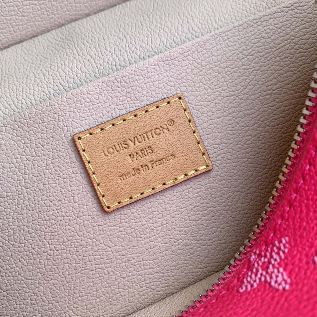 LV M44495 Louis Vuitton Nice Mini Beauty Case Fuchsia