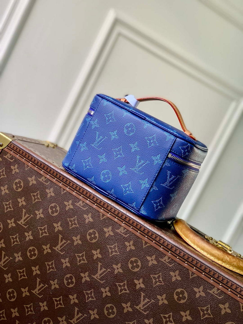 LV M44495 Louis Vuitton Nice Mini Beauty Case Blue