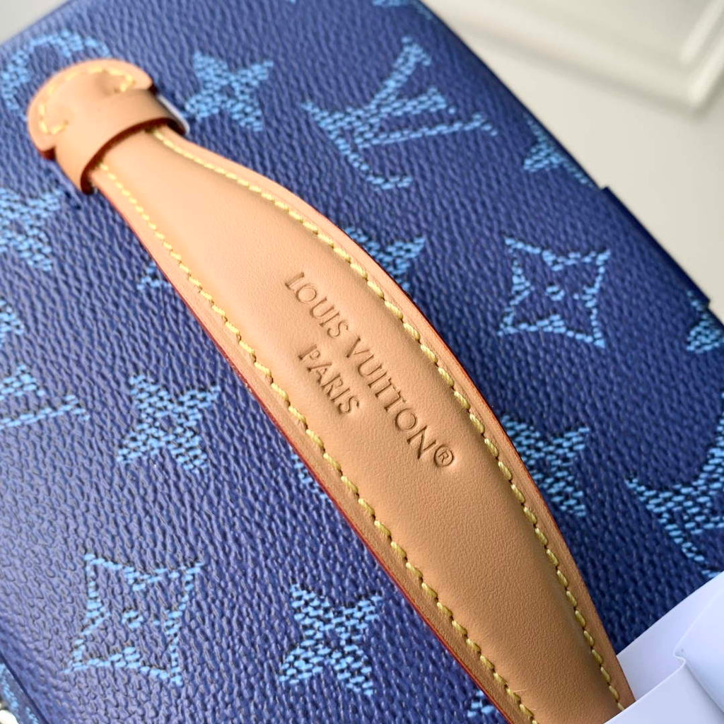 LV M44495 Louis Vuitton Nice Mini Beauty Case Blue