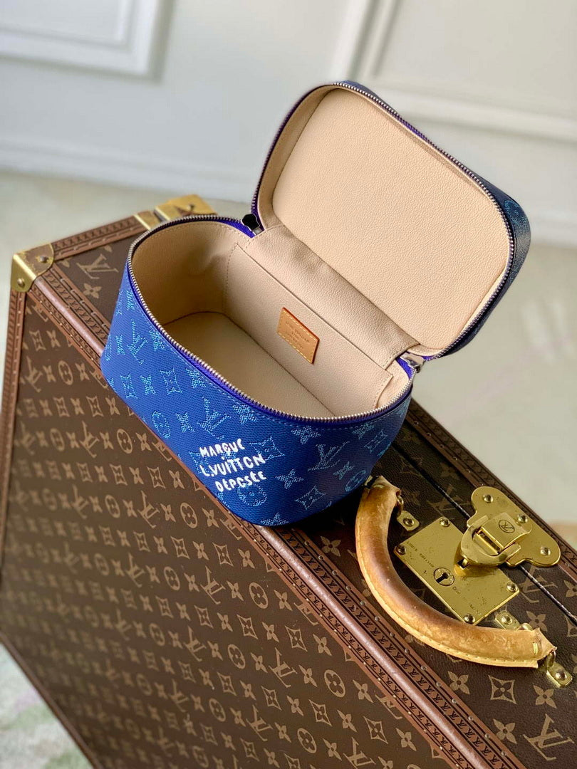 LV M44495 Louis Vuitton Nice Mini Beauty Case Blue