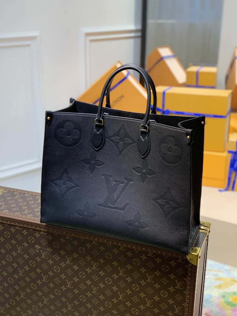 LV M44925 Louis Vuitton Onthego GM Tote Bag - Default Title - View 1