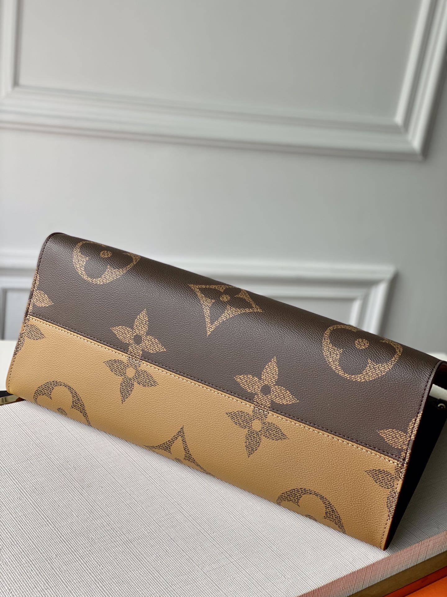 LV M45320 Louis Vuitton Onthego GM Bag M45321 Monogram and Monogram Reverse - Default Title - View 5