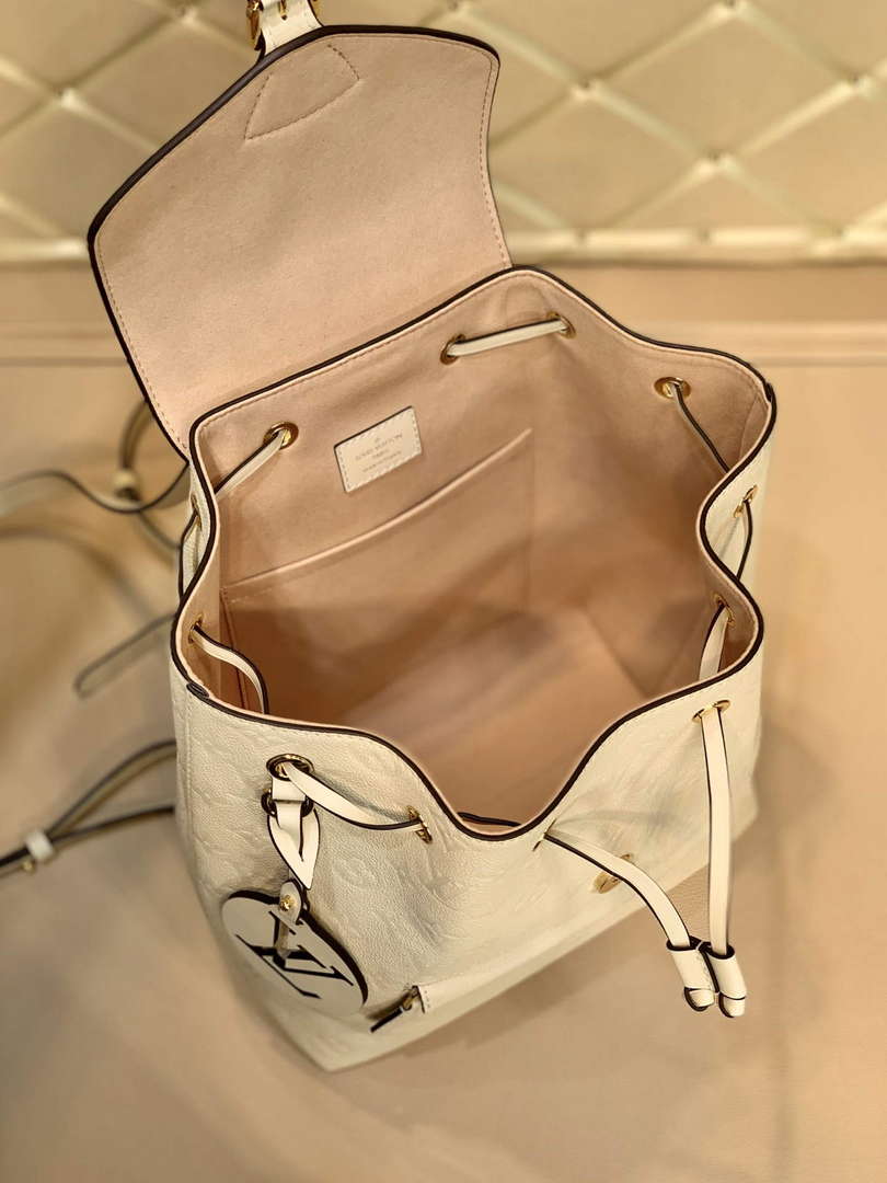 LV M45410 Louis Vuitton Montsouris Backpack Milky white