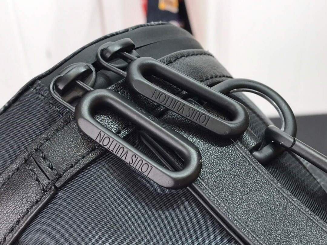 LV M45604 Louis Vuitton 2054 Expandable Polochon Bag Black - luxibagsmall