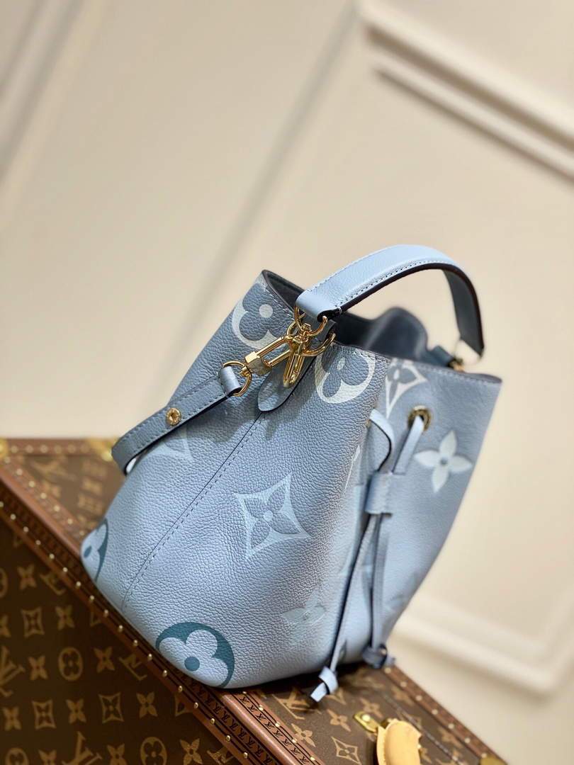 LV M45709 Louis Vuitton N¨¦ONO¨¦ BB Bag Summer Blue
