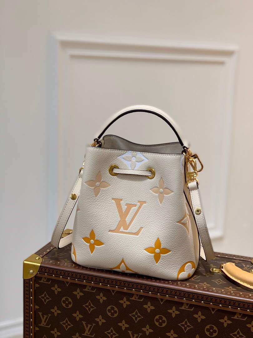 LV M45716 Louis Vuitton N¨¦ONO¨¦ BB Bag Cream/Saffron