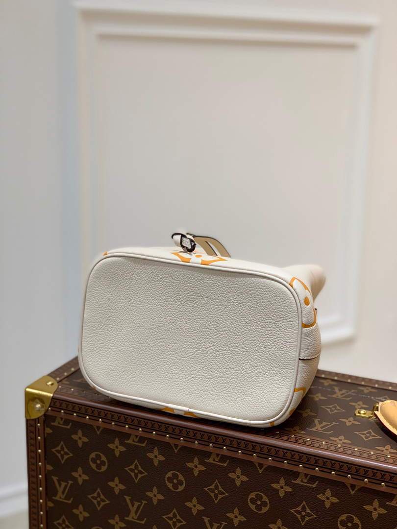 LV M45716 Louis Vuitton N¨¦ONO¨¦ BB Bag Cream/Saffron