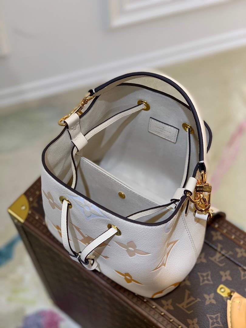 LV M45716 Louis Vuitton N¨¦ONO¨¦ BB Bag Cream/Saffron