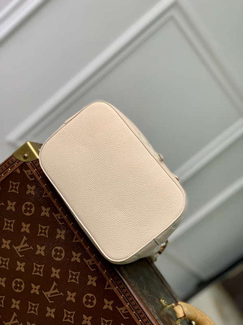 LV M24048 Louis Vuitton N¨¦oNo¨¦ BB Bucket Bag Latte White Matcha