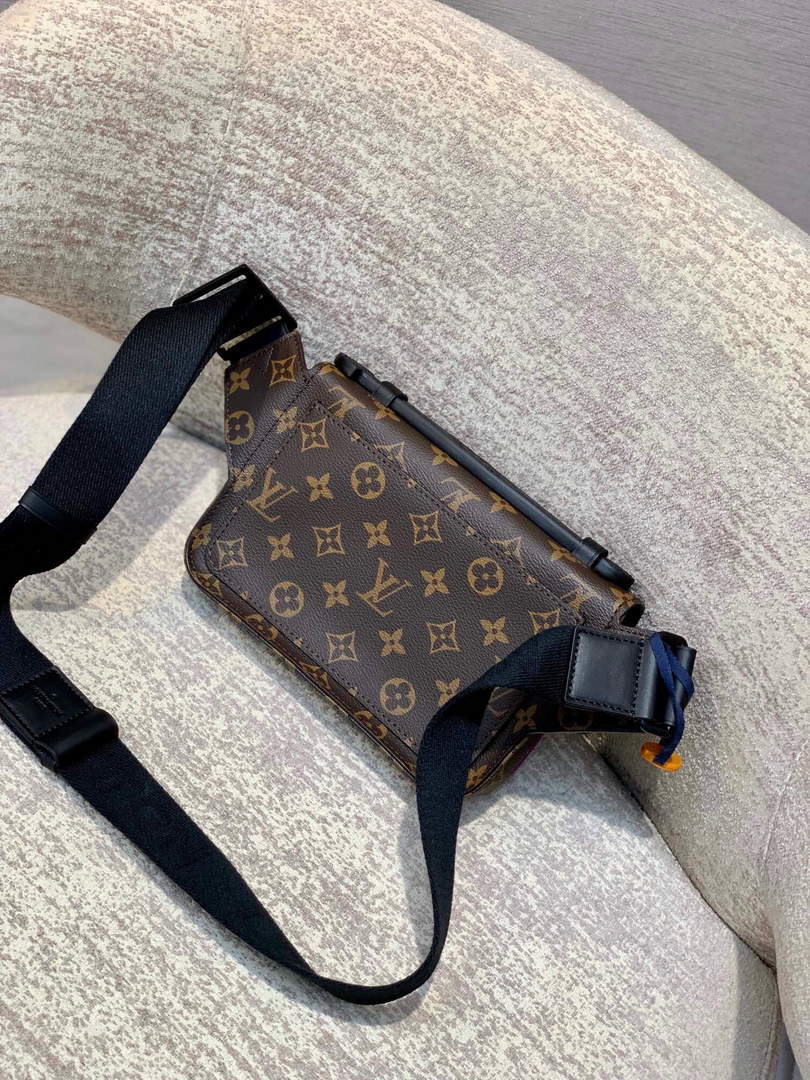 LV M45807 Louis Vuitton S Lock Sling Bag Purple - Default Title - View 2
