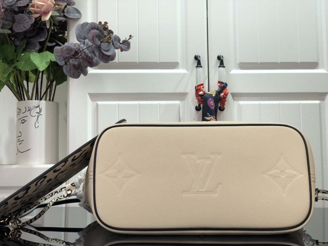 LV M58525 Louis Vuitton Neverfull MM Monogram Empreinte Leather Bag M45856 Creme - Default Title - View 4