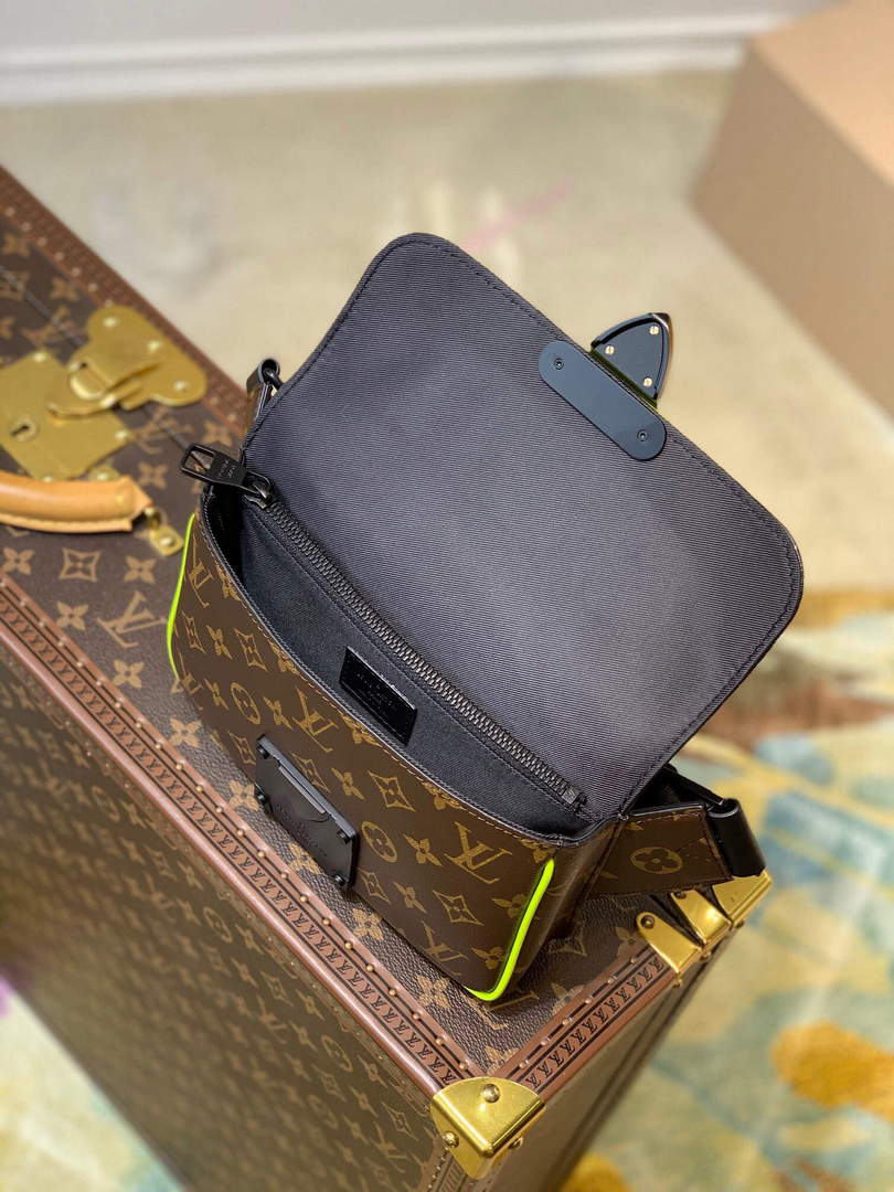 LV M45864 Louis Vuitton S Lock Sling Bag Jaune Fluo - Default Title - View 7