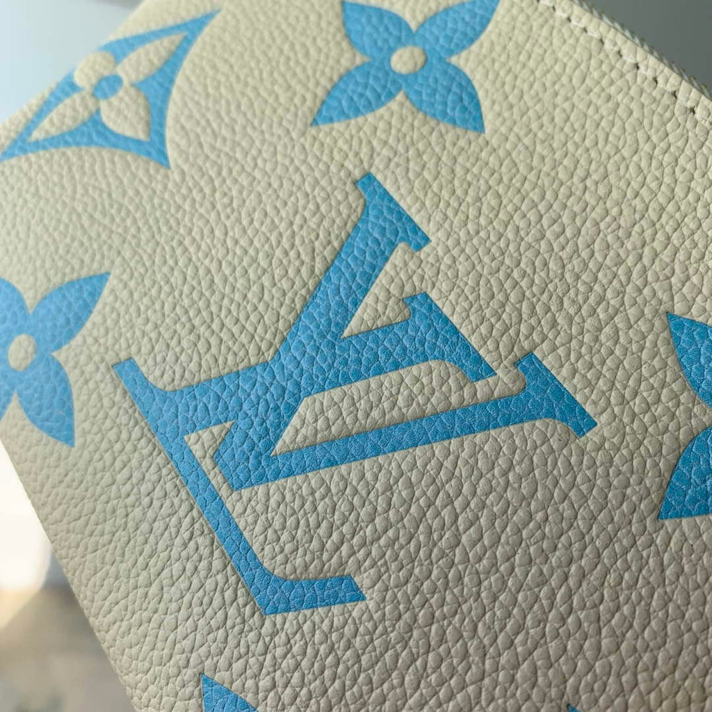 LV M45951 Louis Vuitton Pochette Cosmetique PM Blue