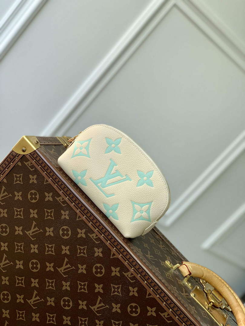 LV M45951 Louis Vuitton Pochette Cosmetique PM Matcha green - Default Title - View 1