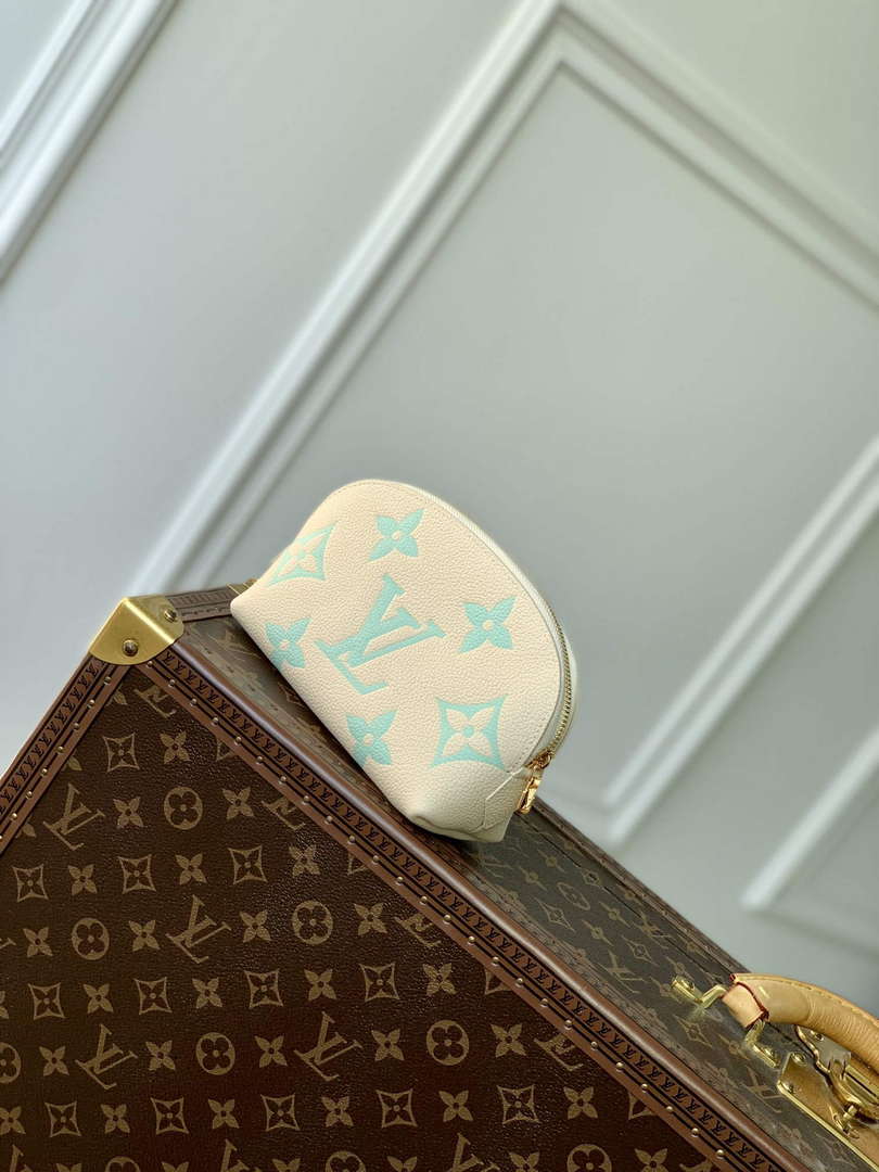 LV M45951 Louis Vuitton Pochette Cosmetique PM Matcha green - Default Title - View 3