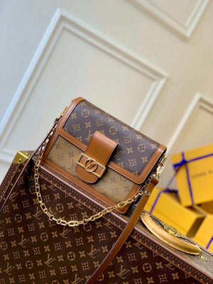 LV M45958 Louis Vuitton Dauphine MM Bag Monogram - Default Title - View 1