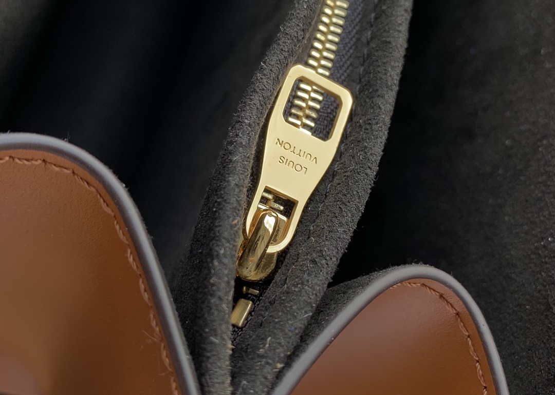 LV M45958 Louis Vuitton Dauphine MM Bag Monogram - Default Title - View 9