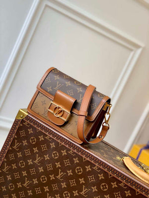 LV M45959 Louis Vuitton Dauphine Mini Bag Monogram - Default Title - View 1