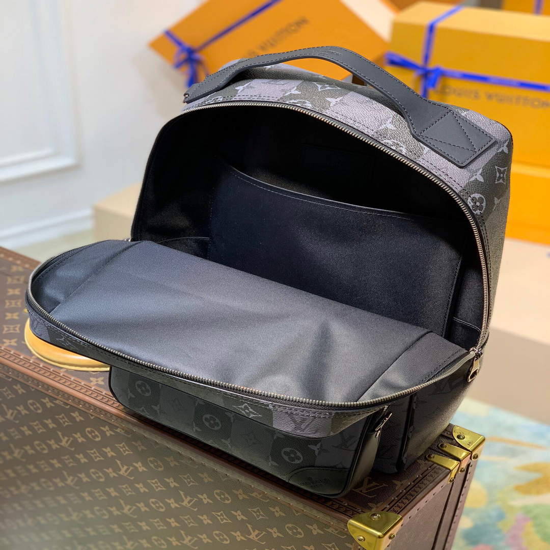 LV M45962 Louis Vuitton Utilitary Backpack - Default Title - View 9