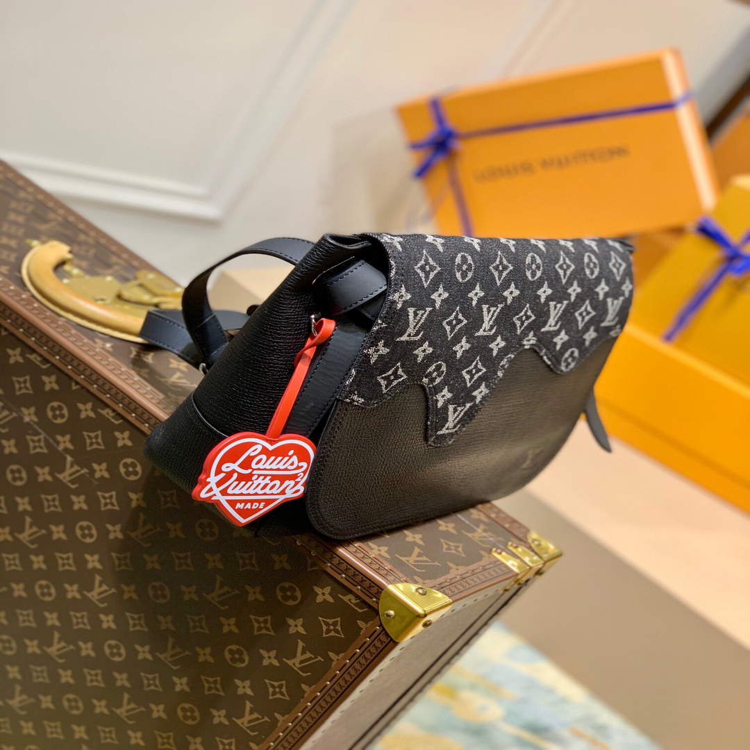LV M45971 Louis Vuitton Besace Tokyo Bag - Default Title - View 2