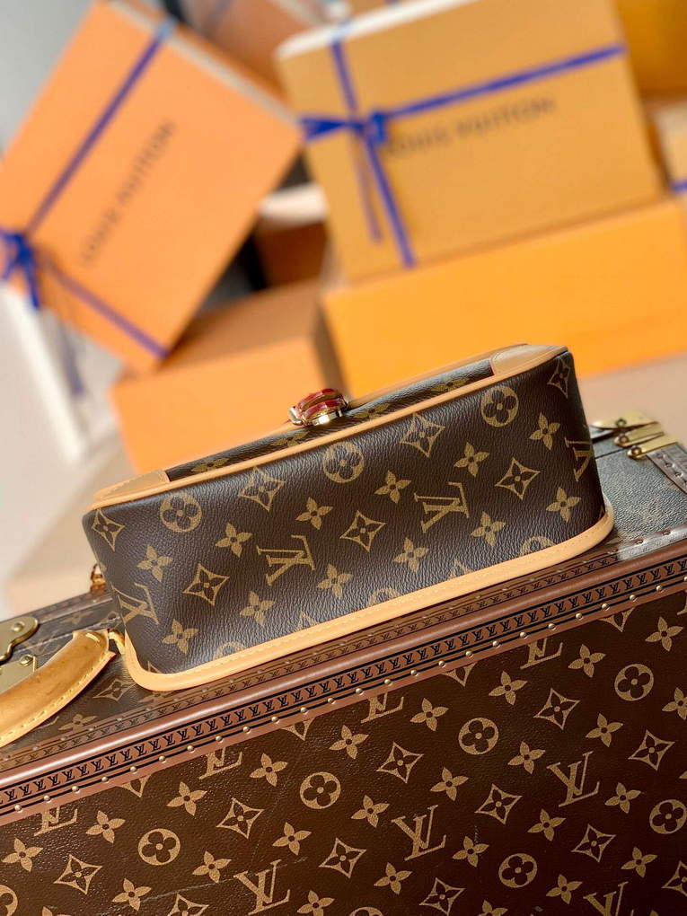 LV M45985 Louis Vuitton Diane Bag Monogram M46049