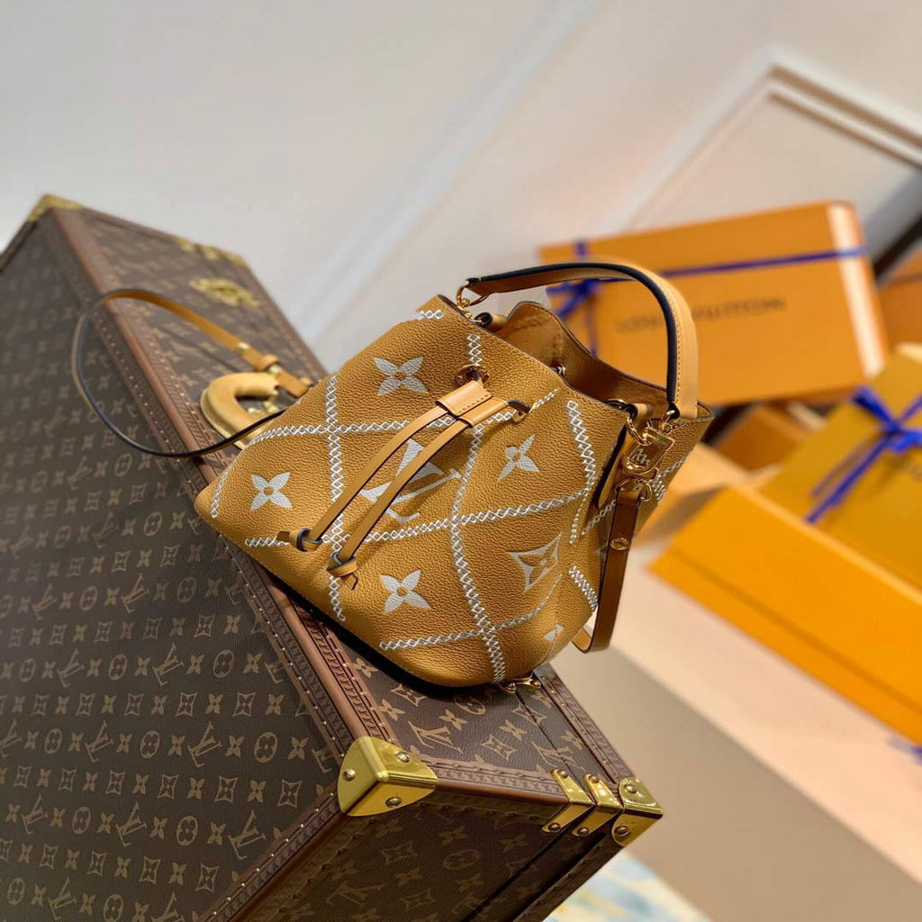 LV M46023 Louis Vuitton N¨¦ONO¨¦ BB Bucket Bag Brown