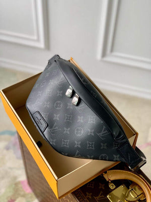 LV M46035 Louis Vuitton Discovery Bumbag PM Black - Default Title - View 1