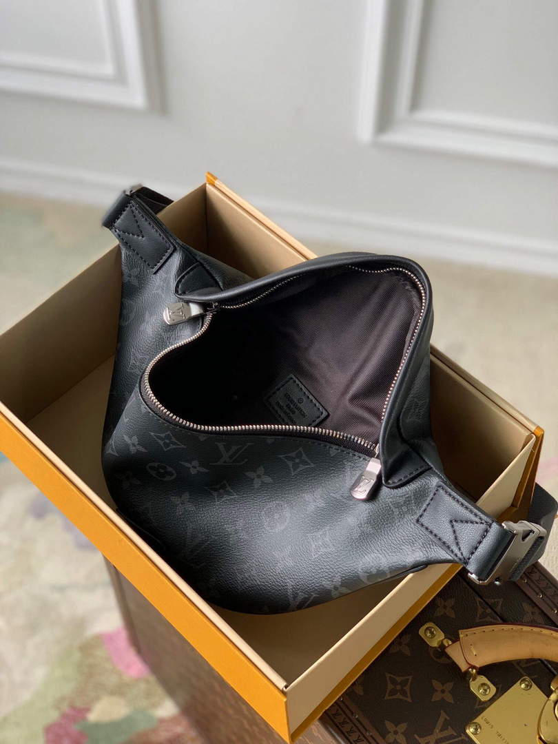 LV M46035 Louis Vuitton Discovery Bumbag PM Black - Default Title - View 7