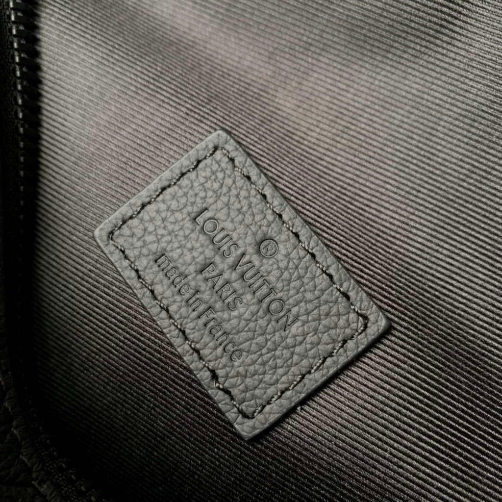 LV M46036 Louis Vuitton Discovery PM Bumbag Black