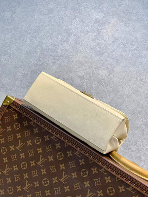 LV M46041 Louis Vuitton Madeleine MM Handbag Cr¨¨me Beige - Default Title - View 4