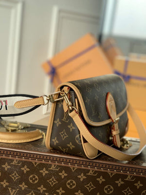 LV M46049 Louis Vuitton Diane Monogram M45985 Bag Black - Default Title - View 2