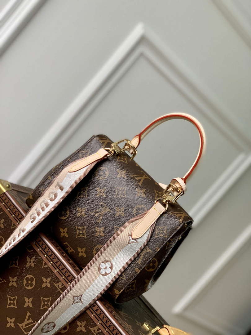 LV M46055 Louis Vuitton Cluny Mini Handbag - Default Title - View 3