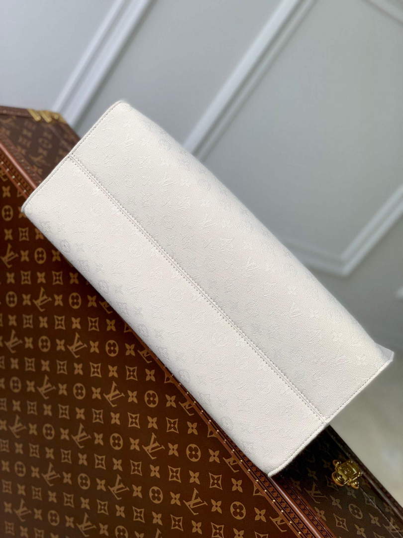 LV M46076 Louis Vuitton Onthego GM Tote Bag White leather - Default Title - View 4