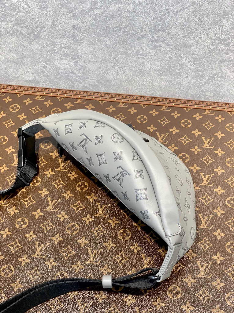 LV M46108 Louis Vuitton Discovery Bumbag Anthracite gray - Default Title - View 3