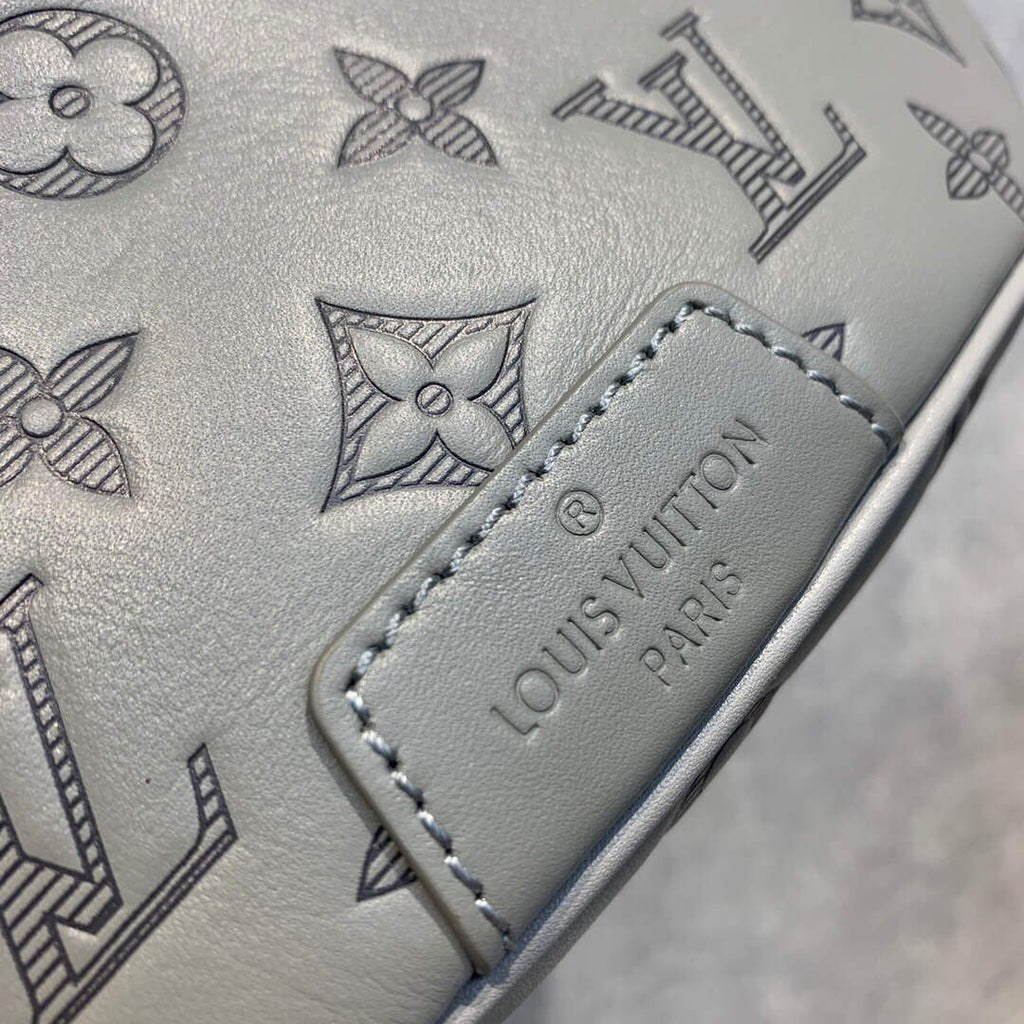 LV M46108 Louis Vuitton Discovery Bumbag Anthracite gray