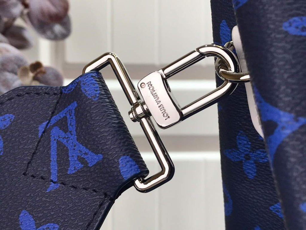 LV M46112 Louis Vuitton Carry It Bag 32cm Monogram Canvas Spring/Summer 2021 Collection Blue