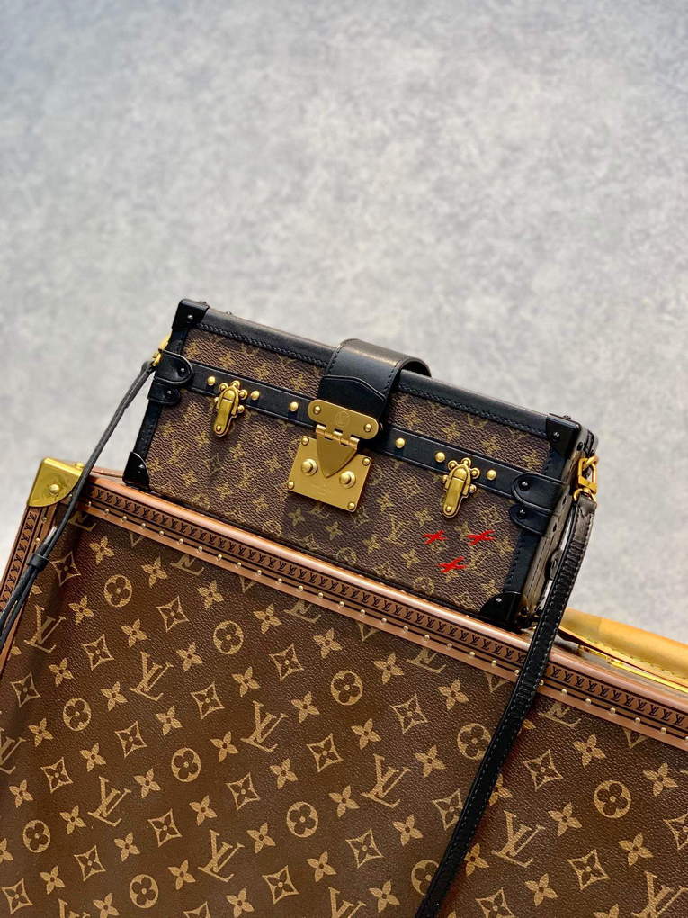 LV M46120 Louis Vuitton Petite Malle East West Handbag - Default Title - View 1