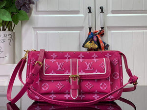 LV M46161 Louis Vuitton Maxi Multi Pochette Accessoires Fuchsia Pink - Default Title - View 1