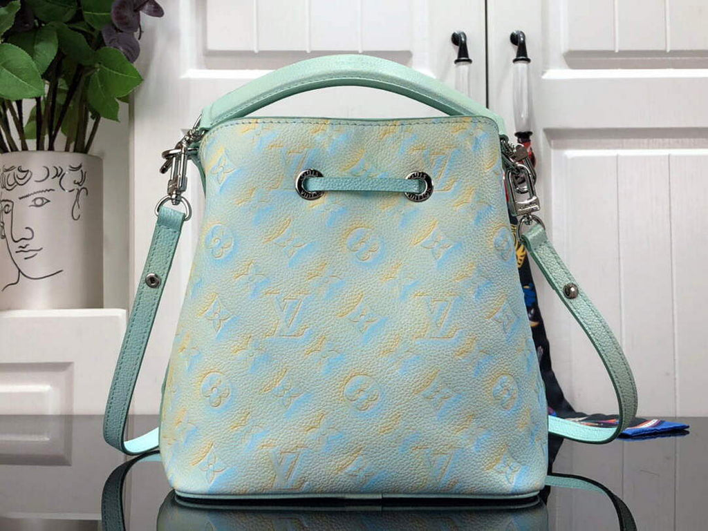 LV M46173 Louis Vuitton N¨¦ONO¨¦ BB Bucket Bag Vert d'eau Green