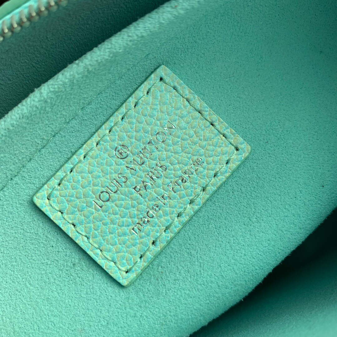 LV M46180 Louis Vuitton Multi Pochette Accessoires Vert d'eau Green