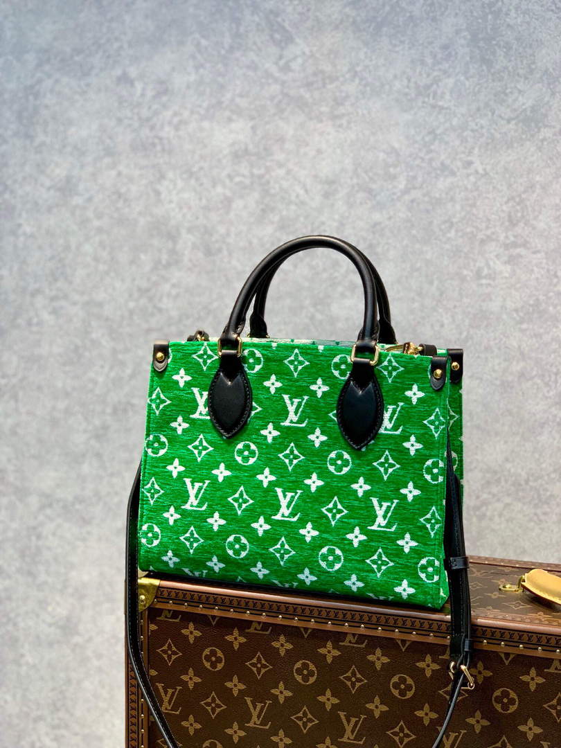 LV M46216 Louis Vuitton Onthego PM Tote Bag Green - Default Title - View 1