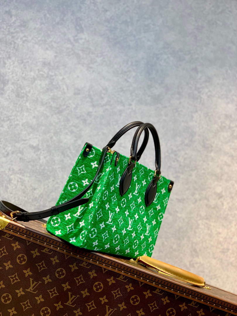 LV M46216 Louis Vuitton Onthego PM Tote Bag Green - Default Title - View 2