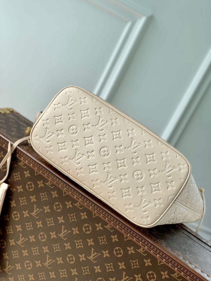 LV M46231 Louis Vuitton Neverfull MM Carryall Pale Beige - Default Title - View 3