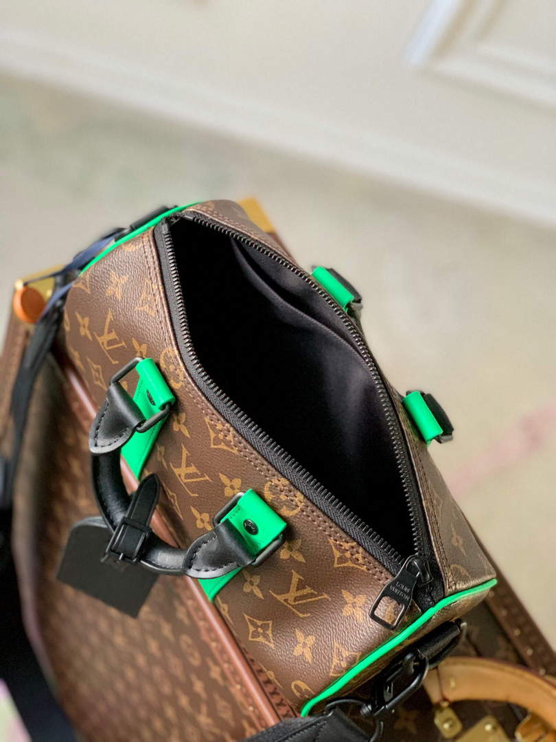 LV M46249 Louis Vuitton Keepall Bandouliere 25 Bag Green - Default Title - View 9