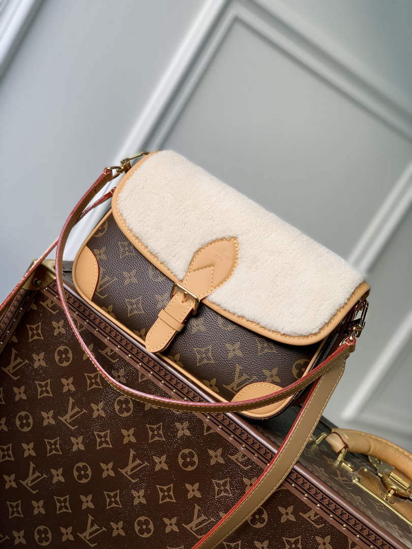 LV M46317 Louis Vuitton Diane Monogram Handbag - Default Title - View 1